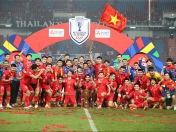 Đội tuyển bóng đá Việt Nam cần nộp bao nhiêu thuế khi nhận 'mưa' tiền thưởng sau chức vô địch AFF Cup?