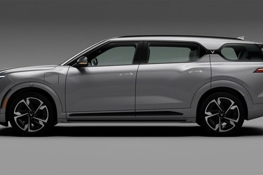 Loạt SUV tiền tỷ giảm giá sốc dịp Tết: Có mẫu ô tô giảm gần 450 triệu đồng!