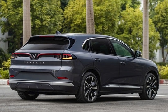 VinFast VF 8 2024: Xe điện "ngon" trong tầm giá, sạc pin miễn phí tới giữa năm 2027