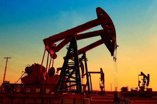Giá dầu Brent ổn định, áp lực gia tăng đối với tăng trưởng sản lượng Mỹ