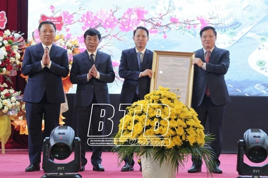 Công bố quyết định của Bộ trưởng Bộ Xây dựng công nhận thị trấn Tiền Hải mở rộng đạt tiêu chí đô thị loại IV