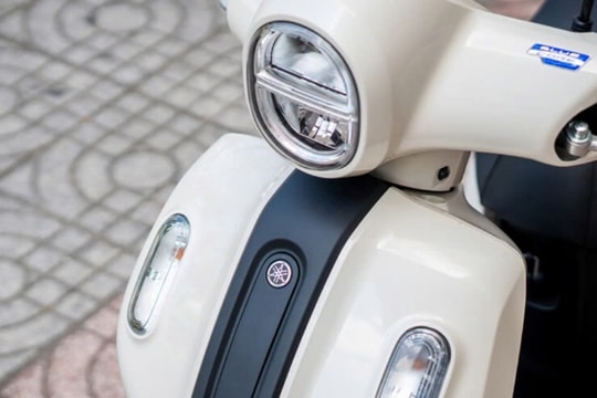 Mẫu xe máy giá rẻ "so kè" với Honda Vision: Ngoại hình thời thượng, "ăn" xăng ấn tượng