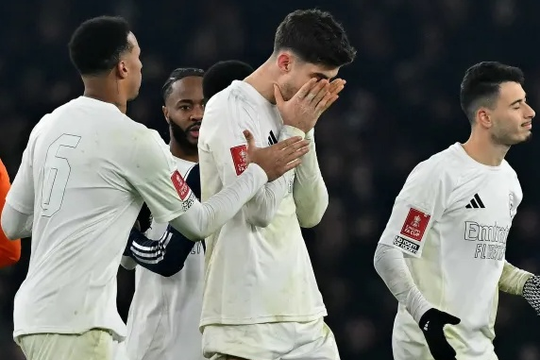 Cảm ơn Arsenal! MU đã được 2 ngôi sao của đội bóng kình địch "vô cùng ưu ái"