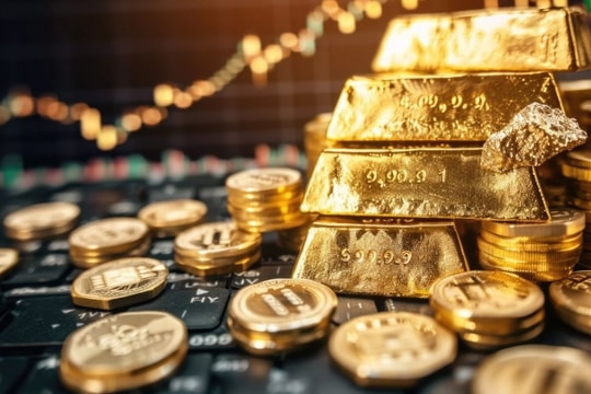 Đầu tư vàng và bạc: Cuộc đua kim loại quý nào sẽ lên ngôi trong năm 2025