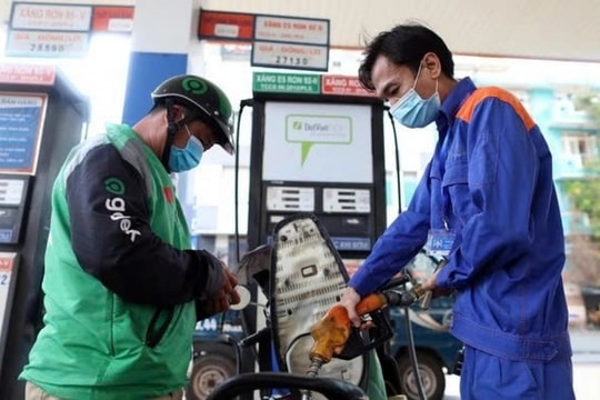 Giá xăng dầu hôm nay 15/1/2025: Giá dầu thế giới giảm nhẹ