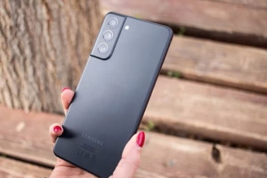 Giá Samsung Galaxy S21 FE "rẻ khó tin" cận Tết Nguyên đán: Quá “tiếc” cho một flagship đẳng cấp