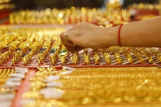 Dự báo giá vàng ngày mai 16/1/2025: "Lửng lơ" giữa tin tốt và xấu, NĐT hành động thế nào?