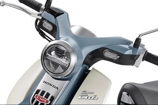 Mẫu xe máy số cao cấp chinh phục giới thượng lưu: Biểu tượng huyền thoại tái xuất với thiết kế hoài cổ