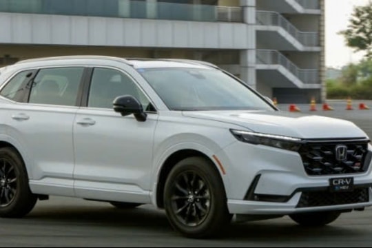 Loạt SUV "gầm cao tiền tỷ" vẫn hút khách nhờ khả năng tiết kiệm nhiên liệu