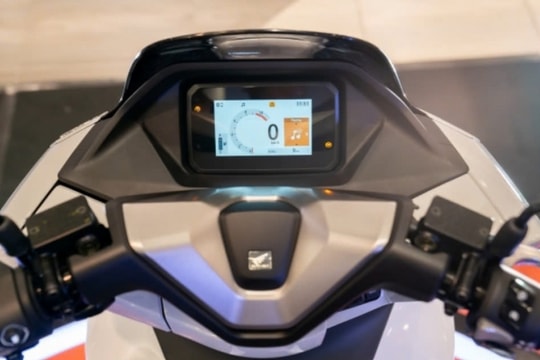 Đối thủ nặng ký của Honda SH lộ diện: Thiết kế vượt trội, giá bán hấp dẫn