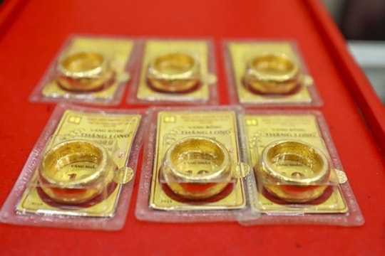 Giá vàng nhẫn hôm nay 20/1: Giá vàng nhẫn giảm sốc, có nơi mất tới gần 1 triệu đồng/lượng