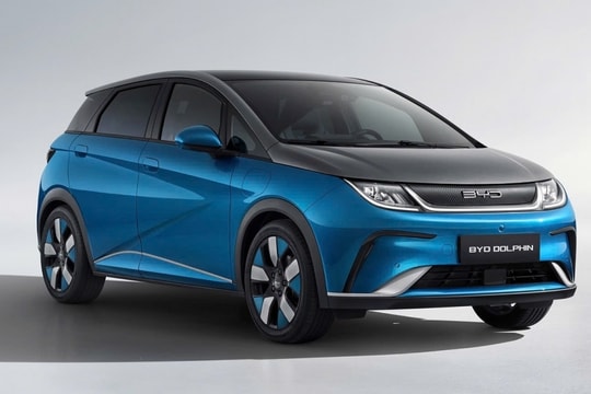 Top 3 mẫu ô tô tầm giá 700 triệu đồng đáng mua nhất: Chọn xe xăng hay xe điện?