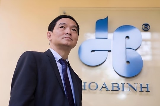 Giữa áp lực tài chính, Hòa Bình (HBC) vẫn kiên định không sa thải nhân viên hàng loạt