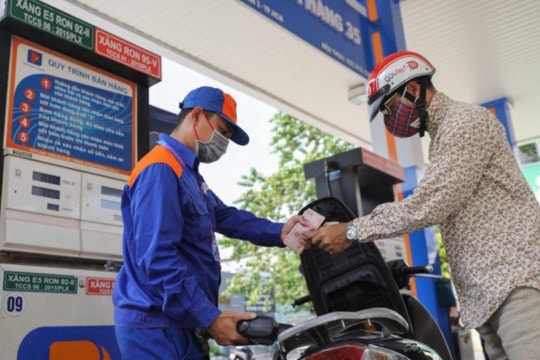 Giá xăng dầu hôm nay 21/1/2025: Thị trường giảm nhẹ, chờ đợi sắc lệnh năng lượng từ Tổng thống Trump