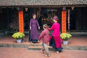 Có nên để phụ nữ xông đất đầu năm?