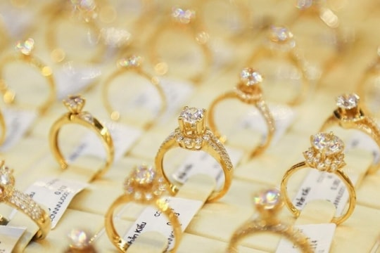 Giá vàng nhẫn hôm nay 25/1: Chớm nghỉ Tết, vàng nhẫn đã nóng "bỏng tay"