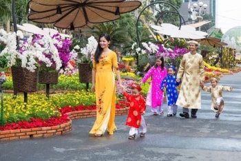 Giờ đẹp xuất hành mùng 1 Tết 2025 theo tuổi 12 con giáp: Chọn giờ đẹp để khởi đầu thuận lợi