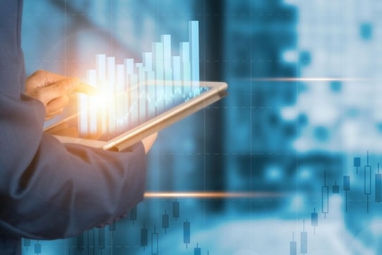 Nhóm cổ phiếu tiềm năng trong năm 2025 khi chứng khoán Việt Nam nâng hạng