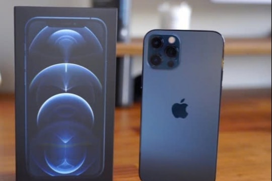 Nhà Táo tung "lì xì" tri ân người dùng ngay đầu năm: iPhone 12 Pro Max bỗng rẻ "lạ lùng"