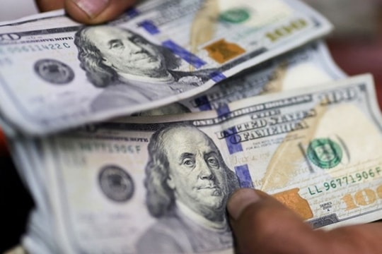 Tỷ giá USD hôm nay 4/2/2025: Đồng bạc xanh tăng mạnh