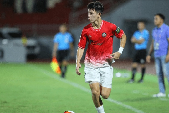 Ngôi sao "xứ Bạch Dương" phá vỡ im lặng về khả năng khoác áo tuyển Việt Nam