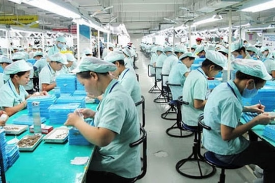 Từ 15/2/2025, hàng loạt quy định về lương, lao động chính thức bị bãi bỏ