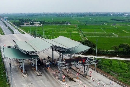 BOT Cầu Thái Hà chính thức lên tiếng về "hiện tượng" cổ phiếu BOT