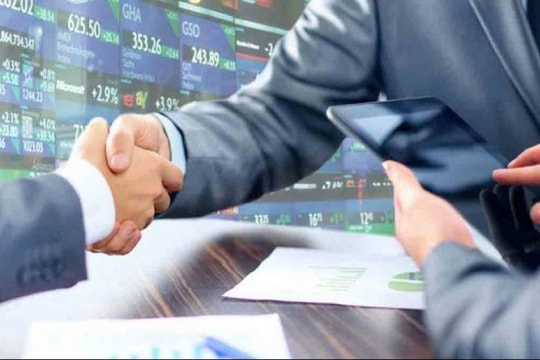 Cách nộp và rút tiền từ tài khoản chứng khoán nhà đầu tư cần biết