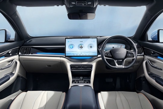 Lộ diện SUV hybrid tiết kiệm nhiên liệu nhất Việt Nam, giá chỉ 700 triệu: Liệu có đánh bại Mazda CX-5?