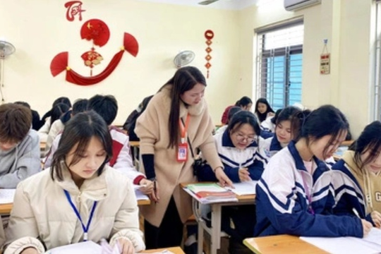 Từ 14/2/2025, giáo viên vẫn có thể dạy thêm khi đáp ứng được các điều kiện này