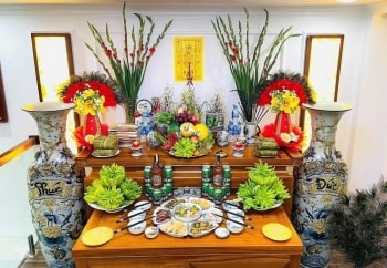 7 loại hoa cúng rằm tháng Giêng giúp gia đình bình an, tiền tài rủng rỉnh trong năm 2025