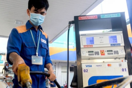 Giá xăng dầu hôm nay 11/2/2025: Tăng mạnh sau chuỗi ba tuần giảm liên tiếp