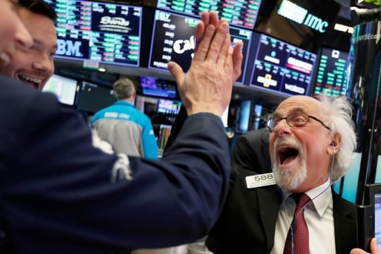 Chứng khoán Mỹ tăng điểm, cổ phiếu công nghệ dẫn dắt thị trường