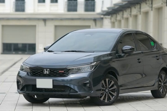 Honda City 2025 giảm kịch sàn, giá lăn bánh thấp chưa từng có!