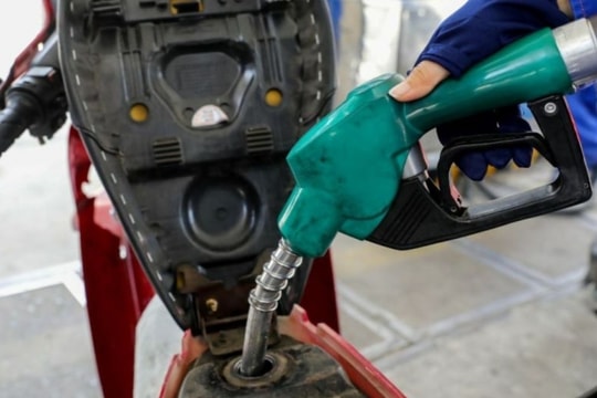 Giá xăng dầu hôm nay 17/2/2025: Biến động mạnh, chịu ảnh hưởng lớn từ lạm phát Mỹ