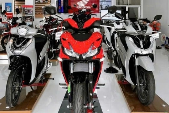 Giá xe máy Honda tháng 2/2025 giảm mạnh: Vision chạm sàn, nhiều mẫu rẻ hơn cả giá đề xuất!