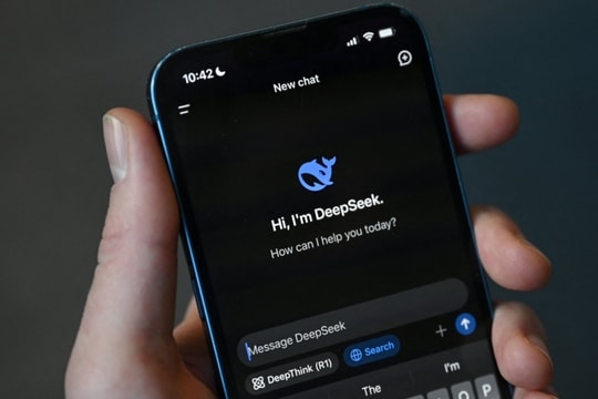 "Người hàng xóm khó tính" của Trung Quốc làm căng, thẳng tay xóa sổ DeepSeek khỏi lãnh thổ