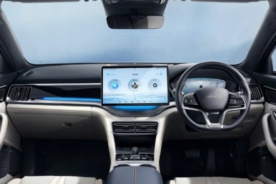 Hé lộ mẫu SUV hybrid sắp bán tại Việt Nam: Chỉ "ăn" 1,1L/100km, sạc 24/7 miễn phí đến 2025