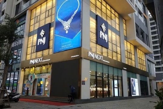 PNJ lập kỷ lục doanh thu dịp vía Thần Tài và lễ Tình nhân, dự kiến mở 12-25 cửa hàng năm 2025