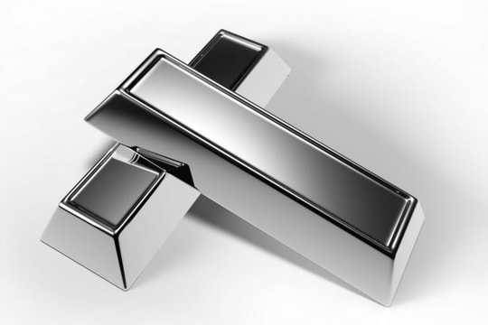 Giá bạc hôm nay 19/2/2025: Giá bạc đi ngang giữa sự "sục sôi" từ vàng