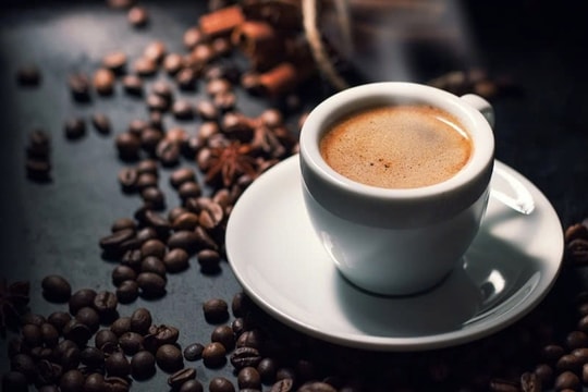 Giá cà phê hôm nay 20/2/2025: Đồng loạt tăng mạnh, thương lái gom hàng ồ ạt