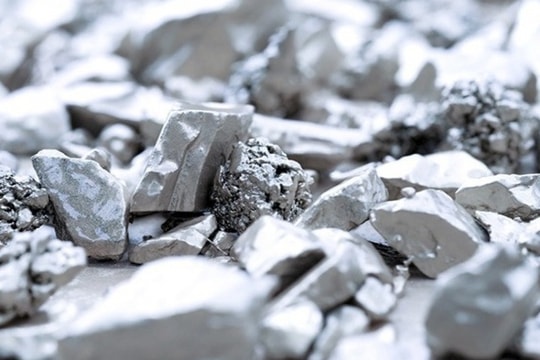 Giá bạc hôm nay 22/2/2025: Tăng mạnh, vàng khiến người mua buồn