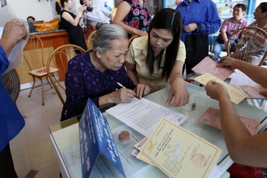 Thay đổi lịch nhận lương hưu và trợ cấp bảo hiểm xã hội từ tháng 3/2025