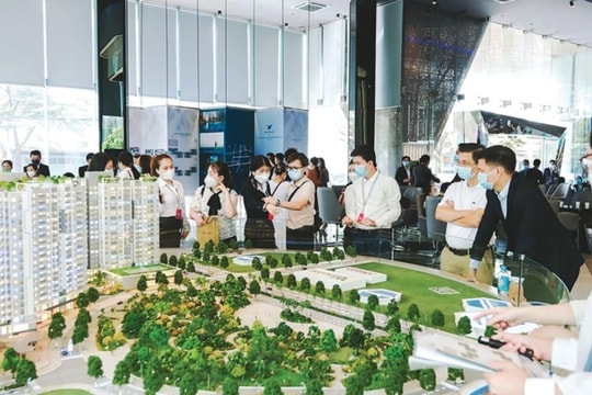 Ngân hàng rót thêm gần 600.000 tỷ đồng vào bất động sản