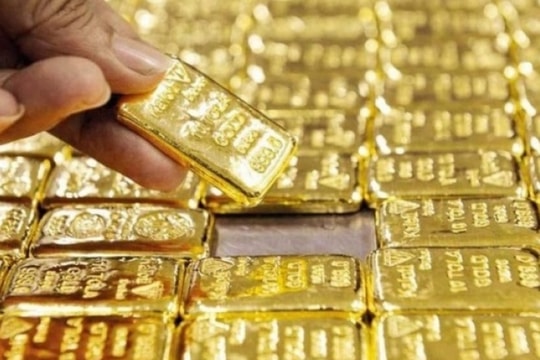 Thị trường kim loại quý hôm nay 24/2/2025: Vàng đầu tuần vẫn trên "đỉnh núi", bạc đi ngang, đồng ổn định