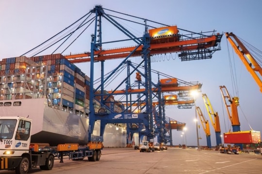 Gemadept (GMD) phát hành 6,2 triệu cổ phiếu ESOP, lãnh đạo mạnh tay mua vào