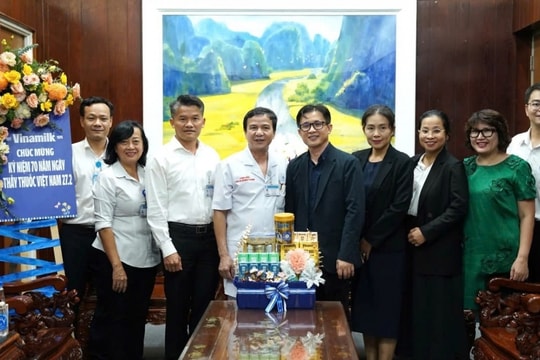 Vinamilk đồng hành cùng ngành y tế chăm sốc sức khỏe cộng đồng