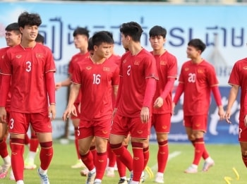 SEA Games 33 cận kề, tuyển Việt Nam “tôi luyện” tại Trung Quốc, Indonesia bất ngờ có hành động lạ