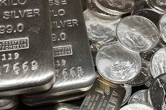 Giá bạc hôm nay 26/2/2025: Giá bạc giảm mạnh, vàng quốc tế bất ngờ quay đầu