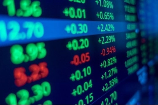 Cảnh giác với bẫy cổ phiếu bị làm giá: Dấu hiệu nhận biết và chiến lược phòng tránh